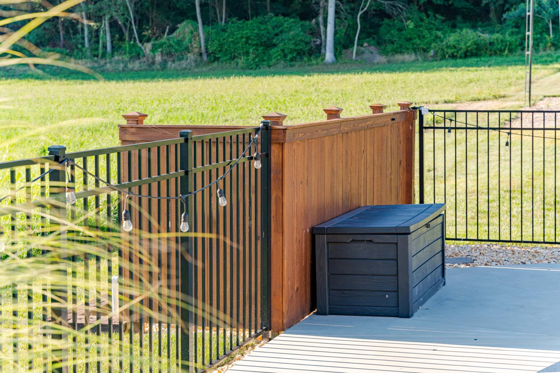 What Types of Fences Meet Pool Code? - Integrous Fences and Decks
