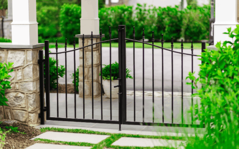 double gate with quad-finial top