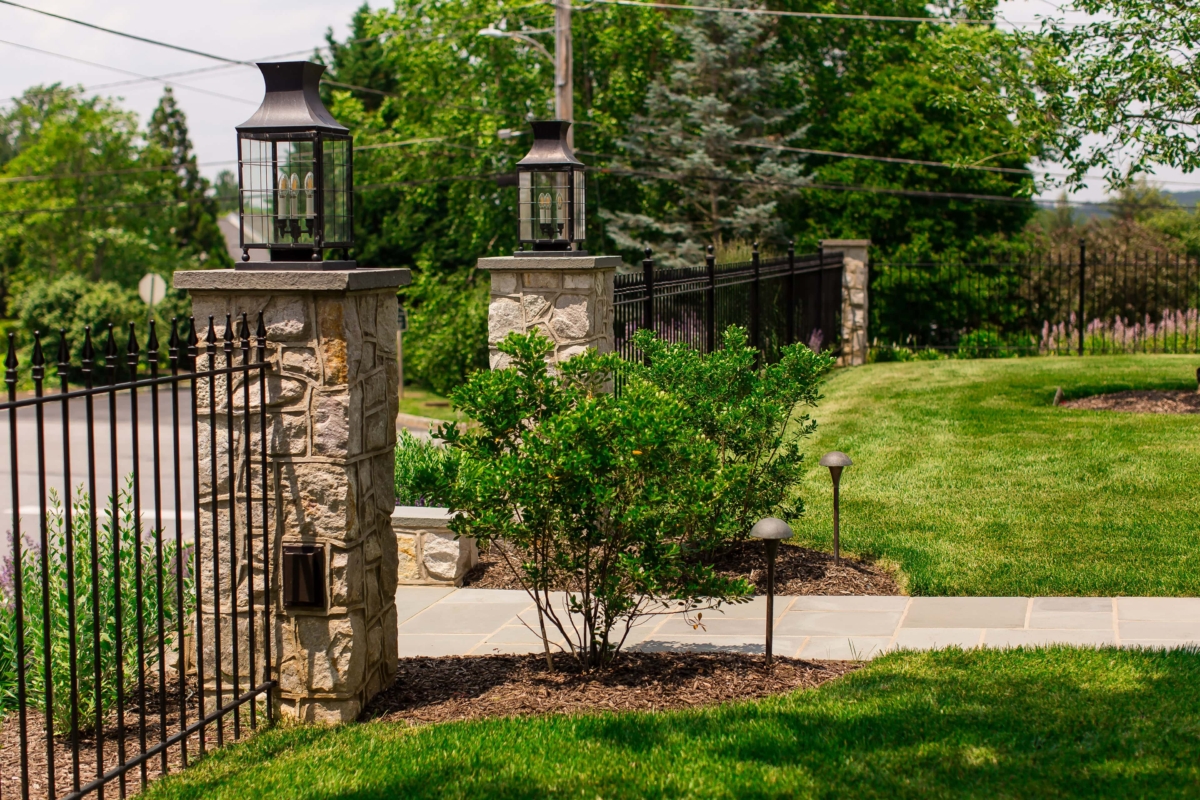 steel fence with quad-finial top