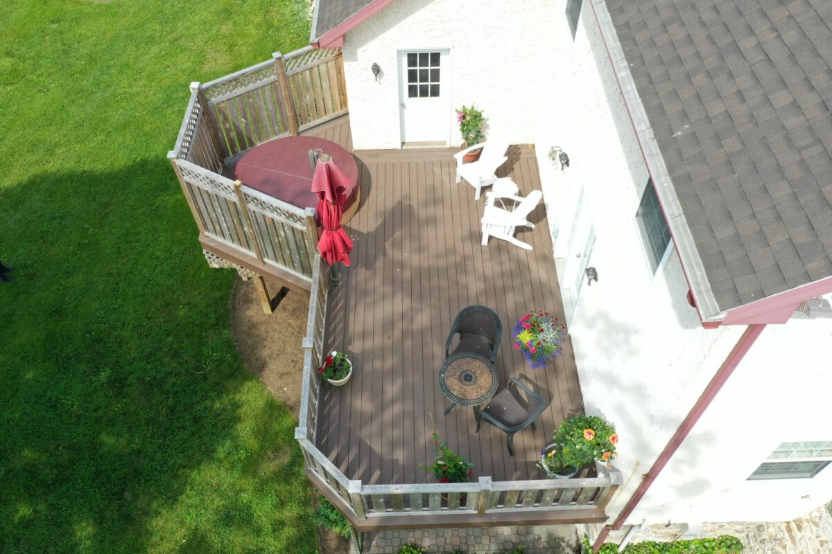 Deck with hot tub and furniture