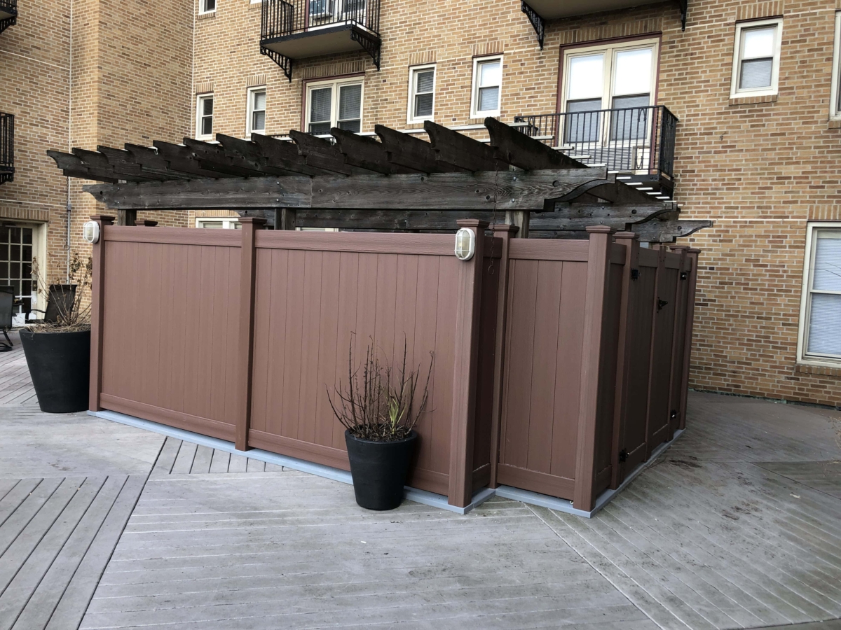 vinyl fencing around pergola