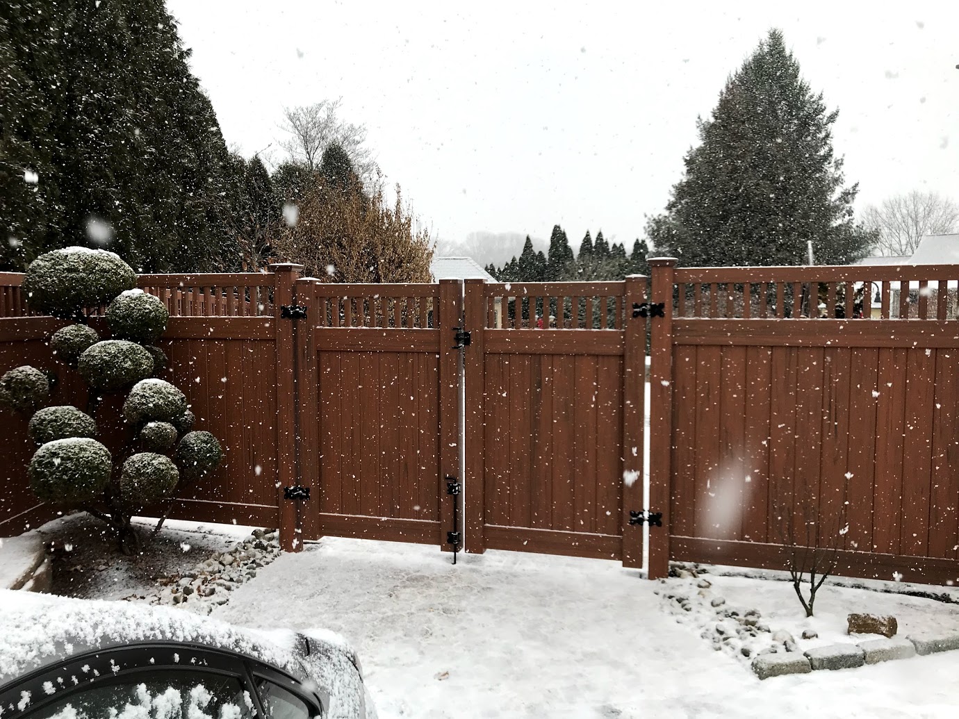 Experts in Finely Crafted Fences & Decks Integrous Fences and Decks