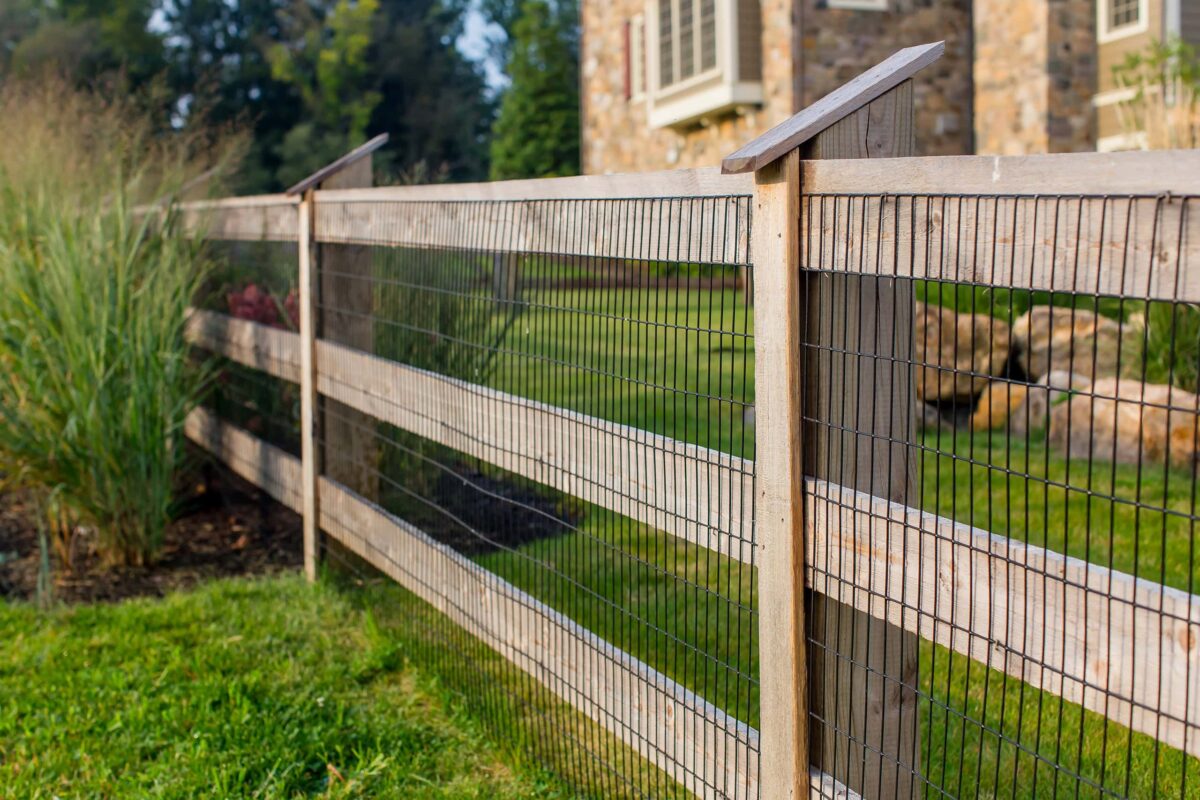 4' red cedar fence with wire mesh