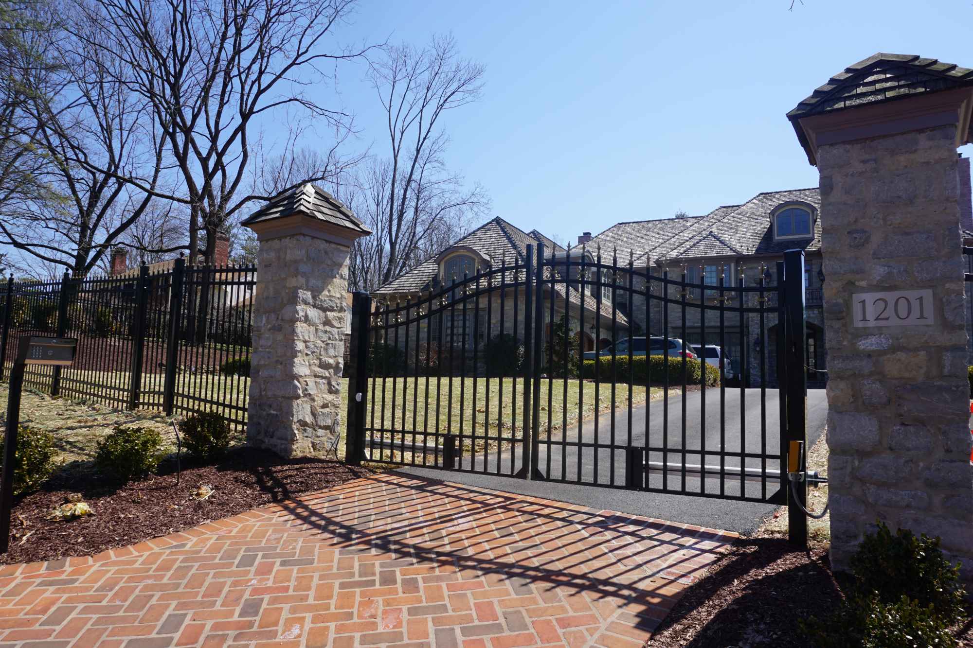 ornamental driveway gate