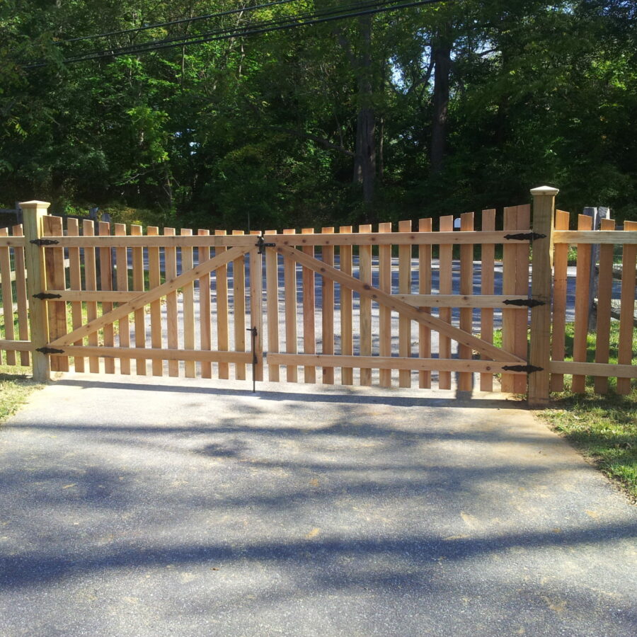 red cedar wood picket driveway gate