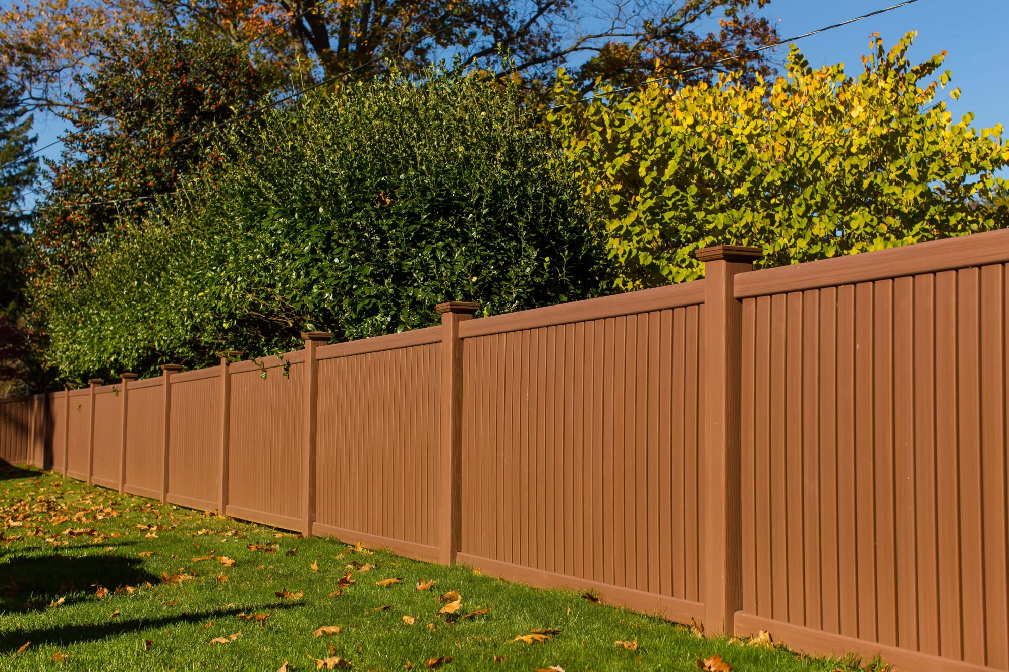 6' vinyl vertical picket fence