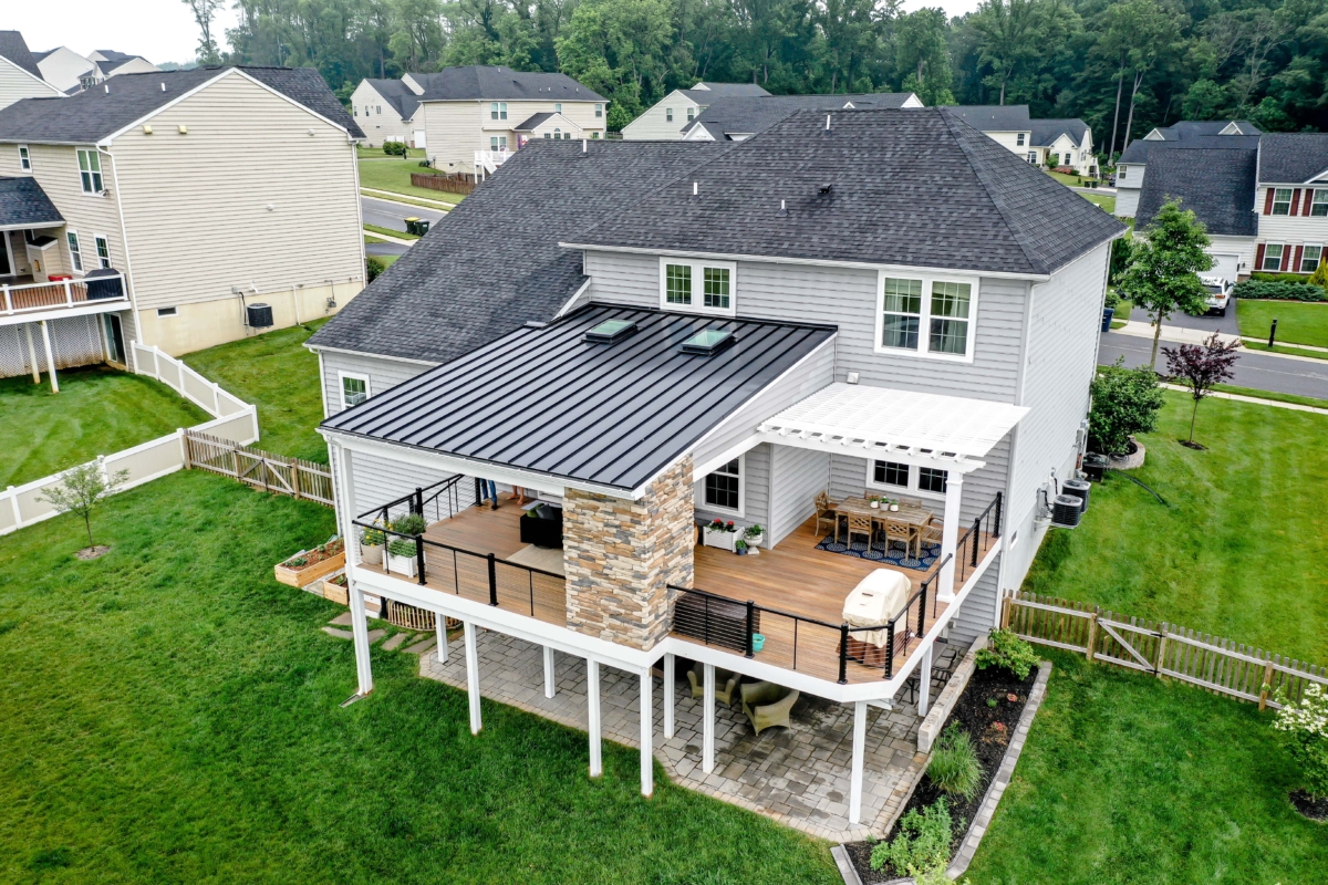 covered deck with pergola