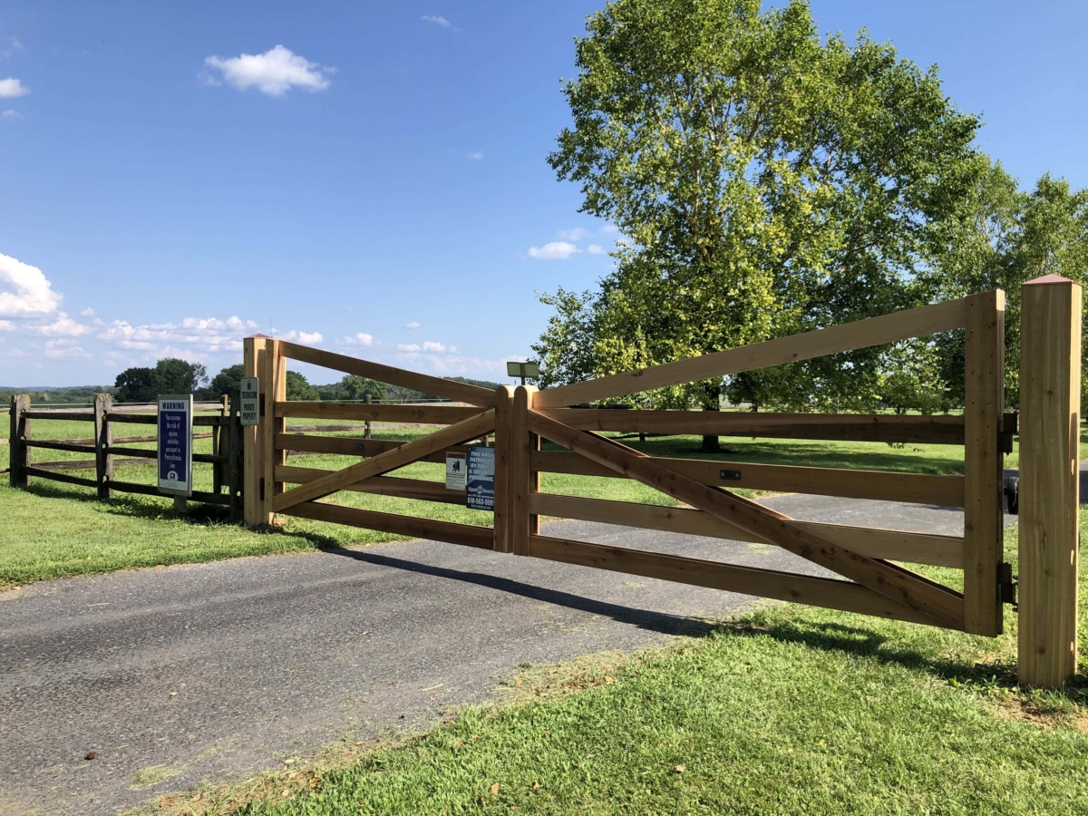 wood rail driveway gate