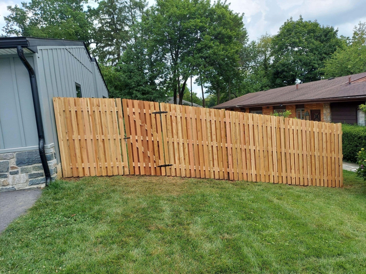 6' tall wood shadowbox fence