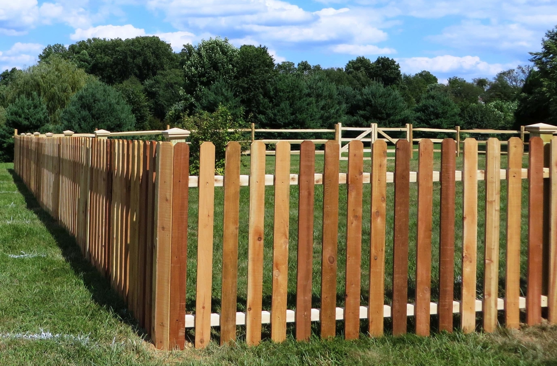 4' wood picket fence