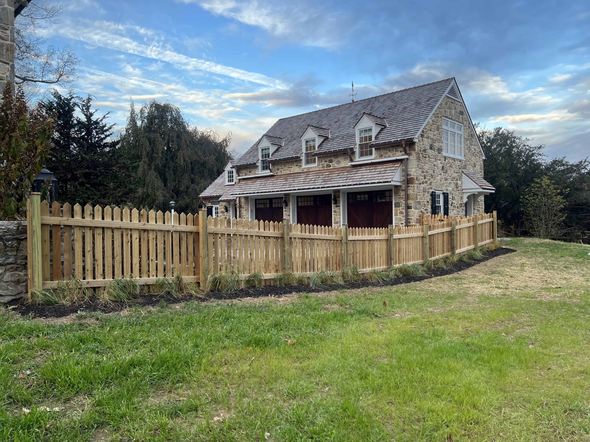 4' tall wood picket fence