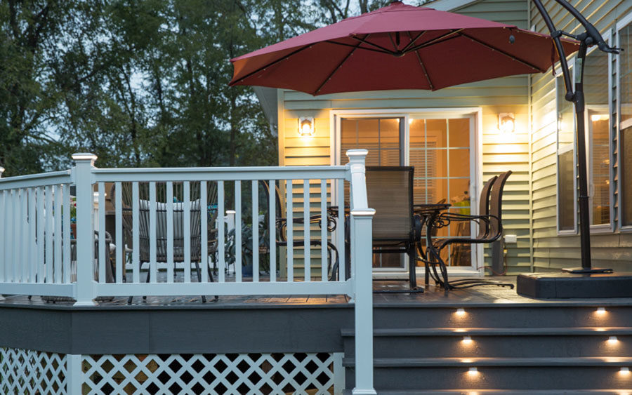 Outdoor dining area on raised deck